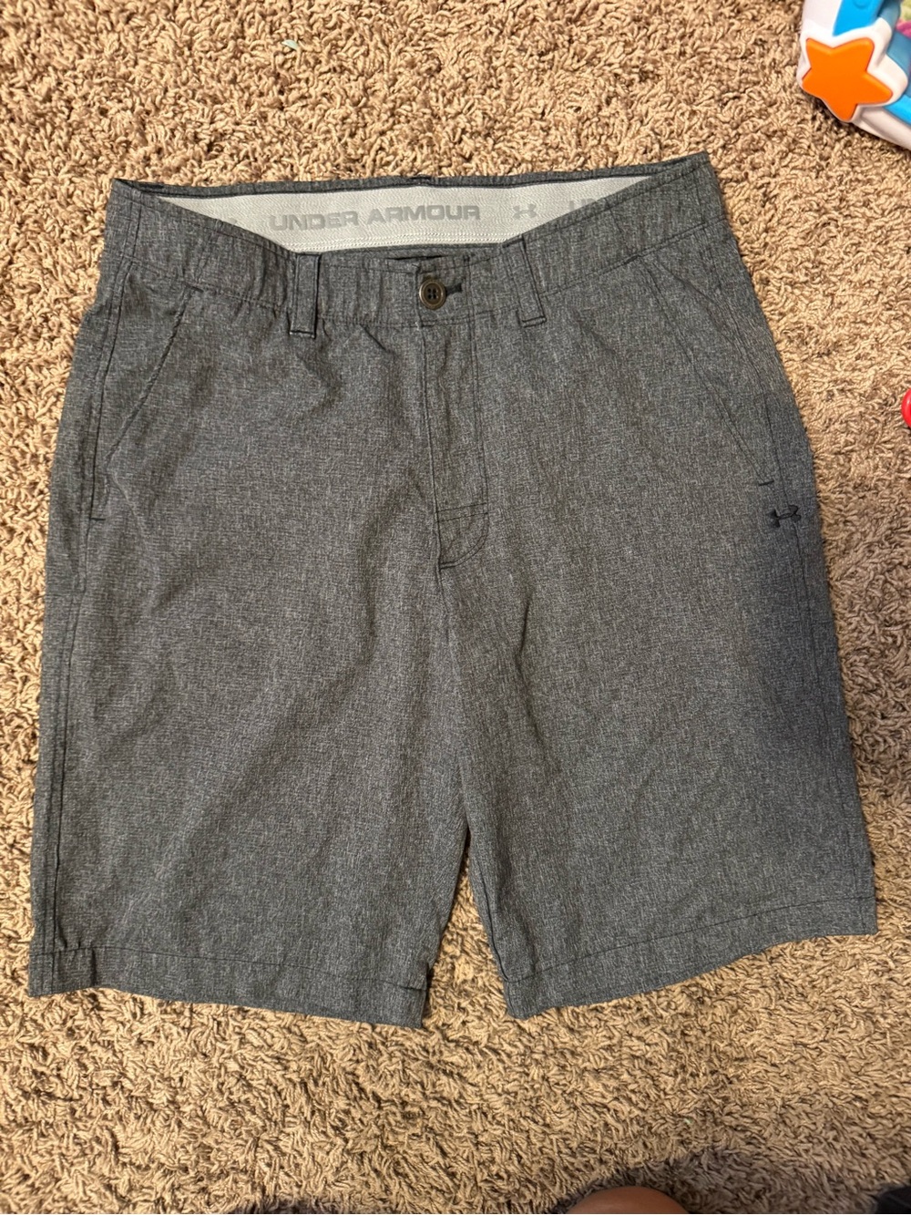 Under Armour Men's Heather Gray Flat Front Athletic Shorts